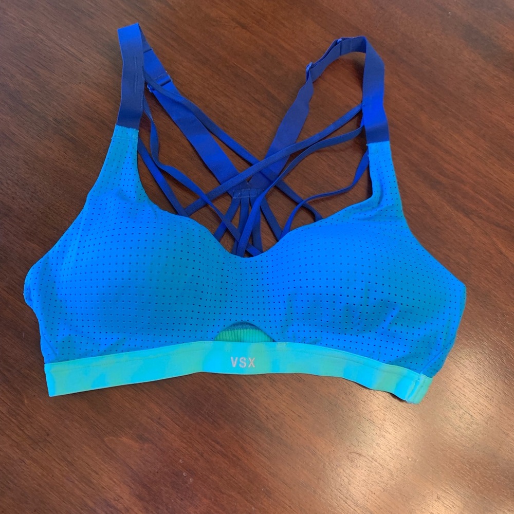 Victoria’s Secret sports bra! 34B